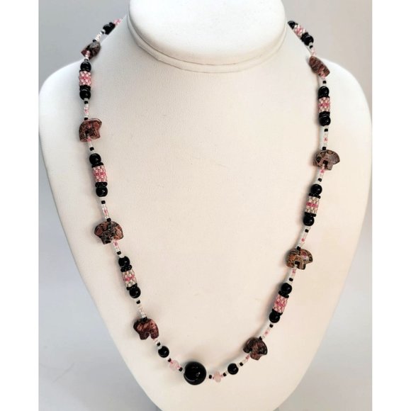 Bear Agate Stone Necklace with Glass Beads in Red, Black and Pink Jewelry DH802 - Picture 2 of 7